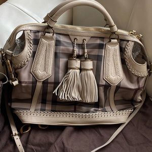 AAA gram BNWT Burberry Purse